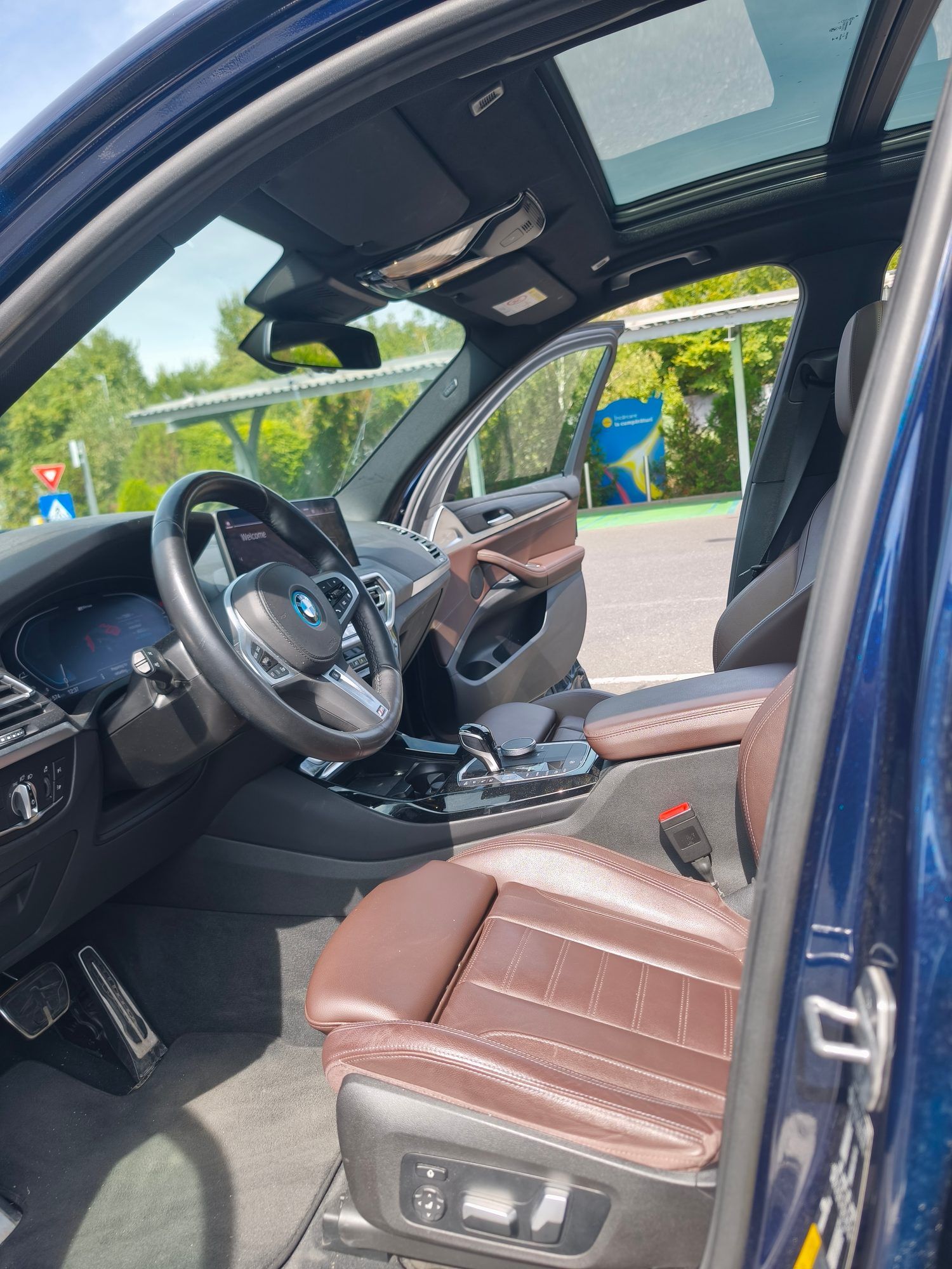 Postul de conducere al BMW X3 xDrive30e M Sport